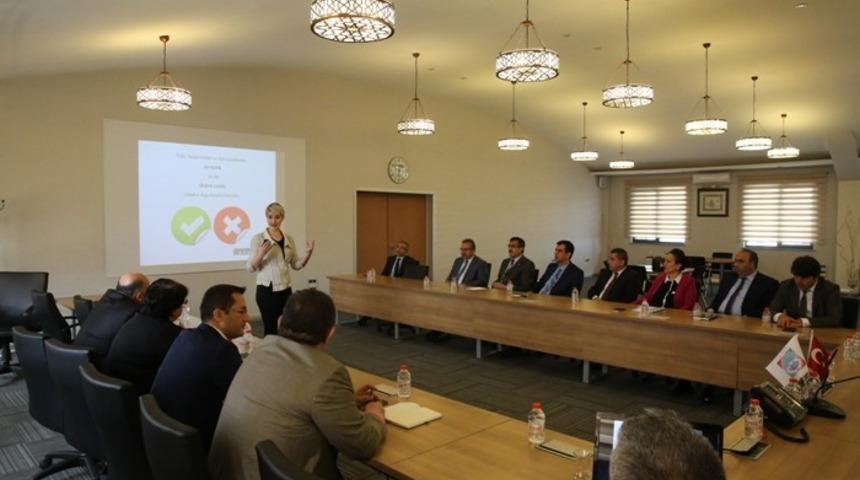 Melikgazi Belediye Başkanı Dr. Mustafa Palancıoğlu &ldquo;Kamu Y&ouml;netiminde &lsquo;Etik Davranış İlkeleri&rsquo; konusunda Hizmet İ&ccedil;i Eğitim semineri verildi&rdquo;