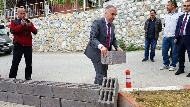 Arazi sahibi ikna edildi, yol yeniden ulaşıma açıldı