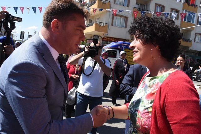 Bayındır &Ccedil;i&ccedil;ek Festivali başladı 4