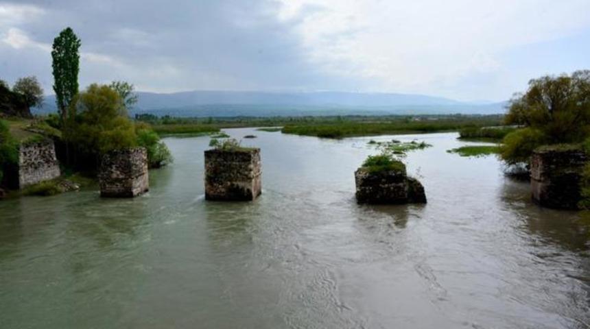 Boğazkesen K&ouml;pr&uuml;s&uuml; restore edilmezse yok olacak! 