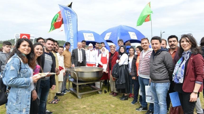 Bartın &Uuml;niversitesi mezunları pilav g&uuml;n&uuml;nde buluştu