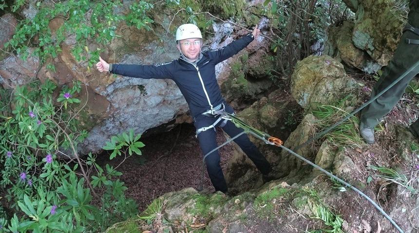 Cıngırt Kayalıkları&rsquo;ndan iple iniş yaptılar