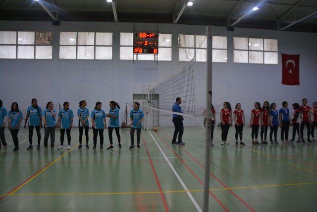 Selendi’de futbol ve voleybolun şampiyonları belli oldu