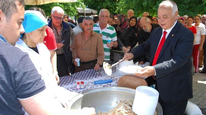 Salihli&rsquo;de T&uuml;rk&ccedil;&uuml;ler G&uuml;n&uuml;&rsquo;ne mehteranlı kutlama