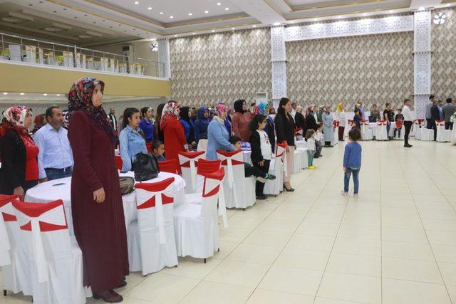 Anaokulu öğrencilerinden pilav şenliği