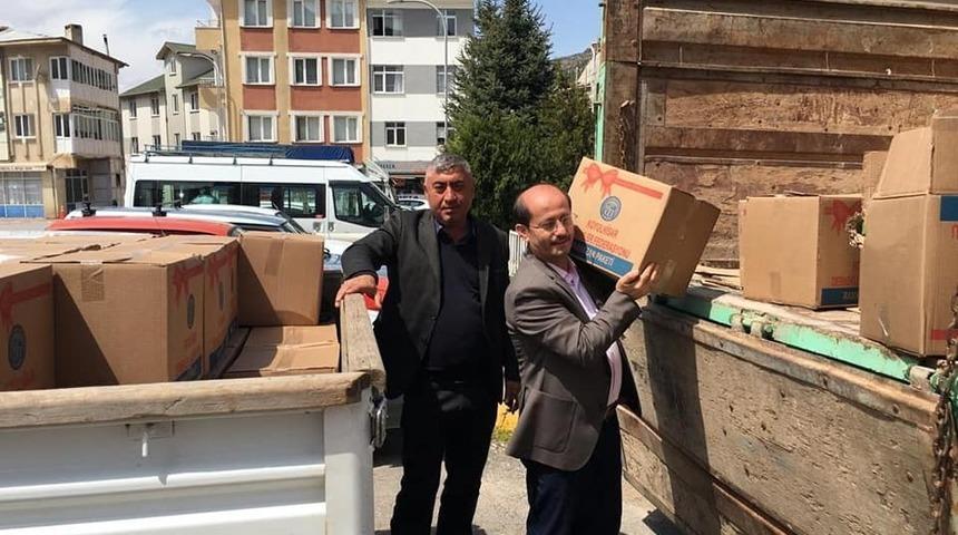 İhtiya&ccedil; sahiplerine kumanya yardımı