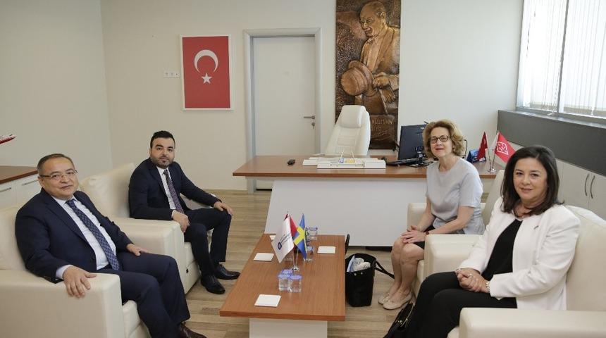 İsve&ccedil; B&uuml;y&uuml;kel&ccedil;isi&rsquo;nden B&uuml;y&uuml;kşehir&rsquo;e ziyaret