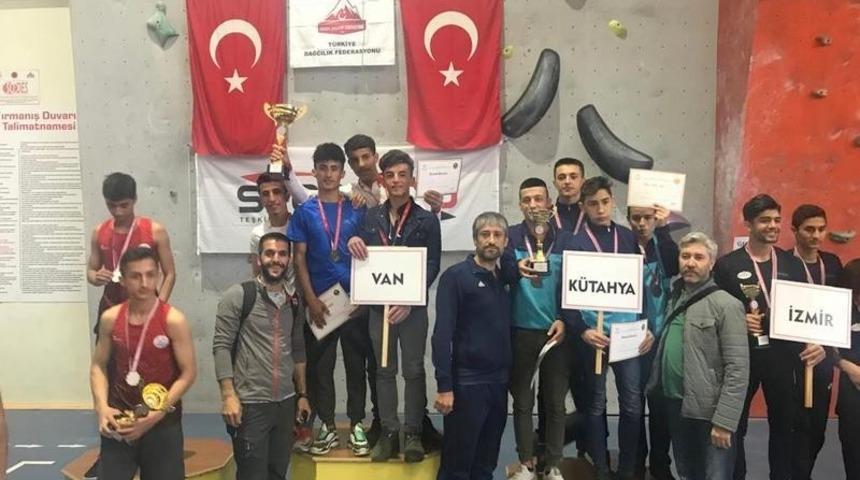 Edremit Evliya Çelebi Lisesinden büyük başarı