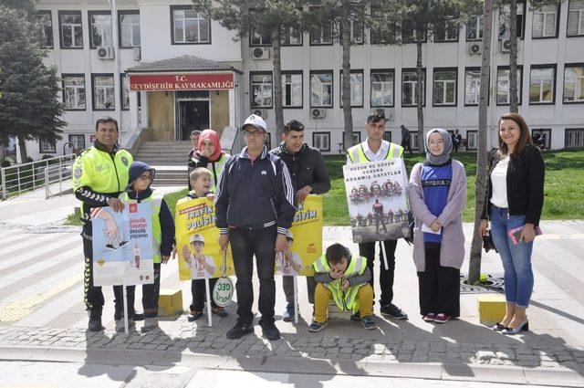 Engelli öğrencilerden trafik uygulaması