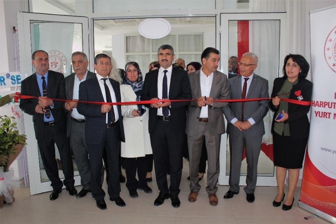 Elazığ&rsquo;da &ldquo;KYK K&uuml;lt&uuml;r Sanat Sokağı &rdquo; sergisi a&ccedil;ıldı