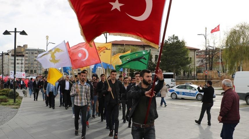 Sivas&rsquo;ta T&uuml;rk&ccedil;&uuml;l&uuml;k g&uuml;n&uuml; y&uuml;r&uuml;y&uuml;ş&uuml; d&uuml;zenlendi