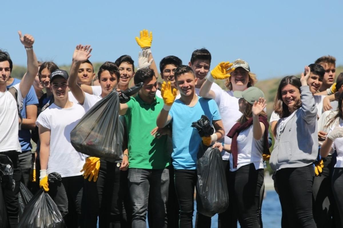 &Ouml;ğrenciler Bodrum i&ccedil;in kolları sıvadı