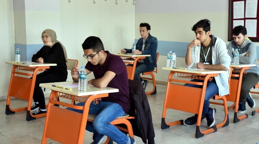 Van&rsquo;da 1. Ulusal Fizik Olimpiyatı ger&ccedil;ekleştirildi