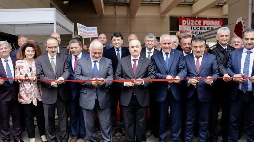 D&uuml;zce Fuarı kapılarını a&ccedil;tı