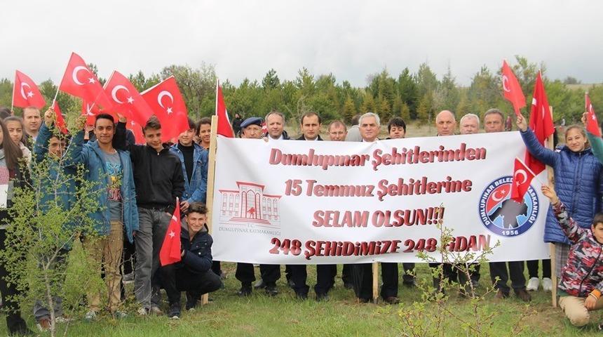 Şehitler anısına fidan