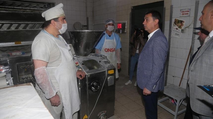 Başkan Şimşek&rsquo;ten fırınlara şafak denetimi