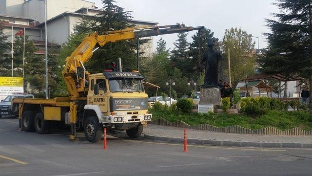 Damat İbrahim Paşa heykeli bakıma alındı