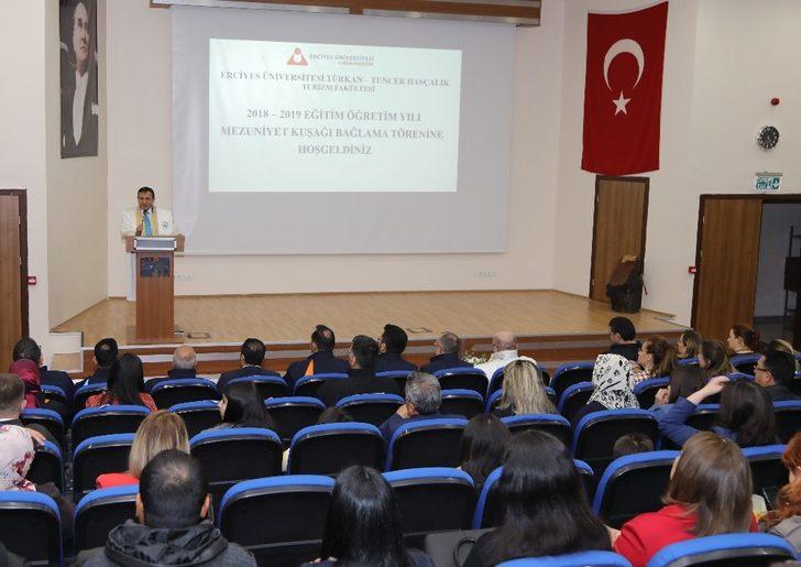 ERÜ Turizm Fakültesi 10. Dönem Mezunlarını Verdi G2