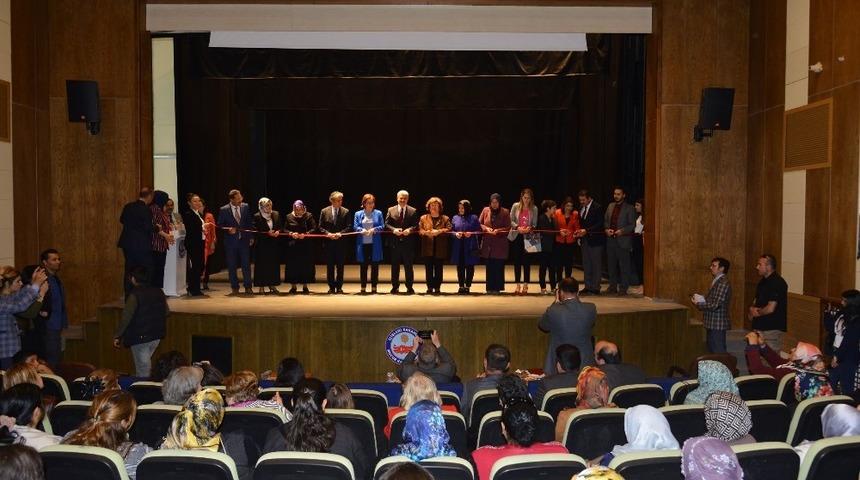 Mucur İl&ccedil;esinde, Kadın Girişimciler Kooperatifi ve Sosyal Gelişim Merkezi a&ccedil;ıldı