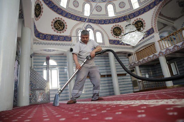 Büyükşehir camileri Ramazan’a hazırlıyor