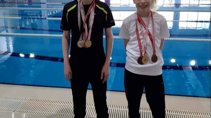 Aydın&rsquo;ın gururu Yergezen kardeşler Alanya&rsquo;dan yine madalyalarla d&ouml;nd&uuml;