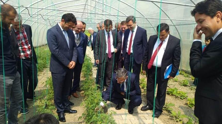 Vali Bektaş lise öğrencilerine tavsiyelerde bulundu