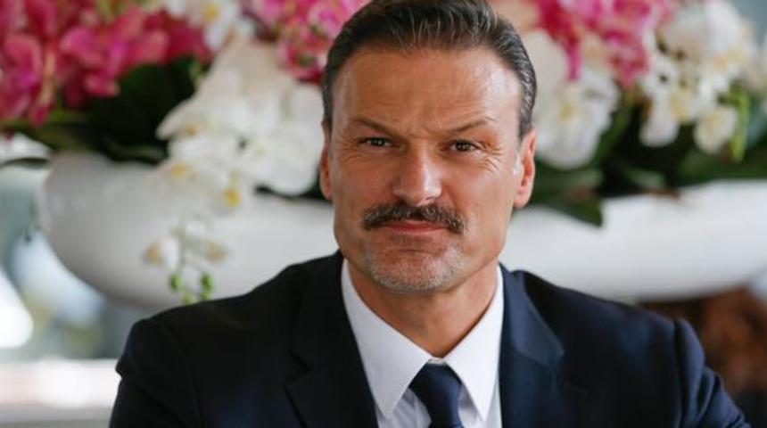 Alpay &Ouml;zalan: B&uuml;y&uuml;k ma&ccedil;ların favorisi olmaz