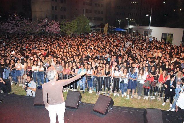 Feridun Düzağaç’tan kansere maskeli farkındalık