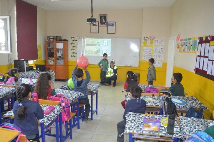 Pertek ilçesinde "Trafik Haftası" etkinlikleri G1