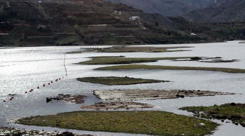 Su debisi y&uuml;kseldi, adalar y&uuml;zmeye başladı 