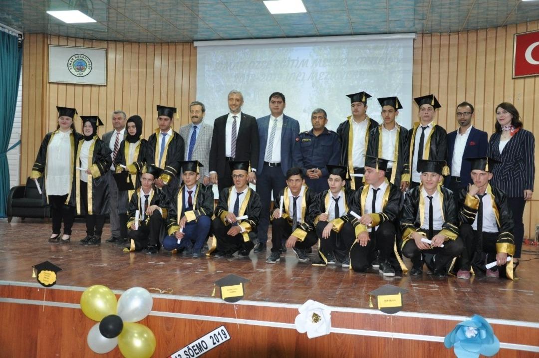 Simav&rsquo;da &rsquo;engelsiz mezuniyet&rsquo; t&ouml;reni