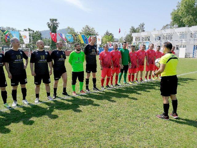 Kemer’de  Dostluk ve Kardeşlik Futbol Turnuvası