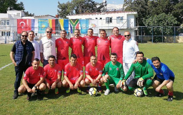 Kemer’de  Dostluk ve Kardeşlik Futbol Turnuvası