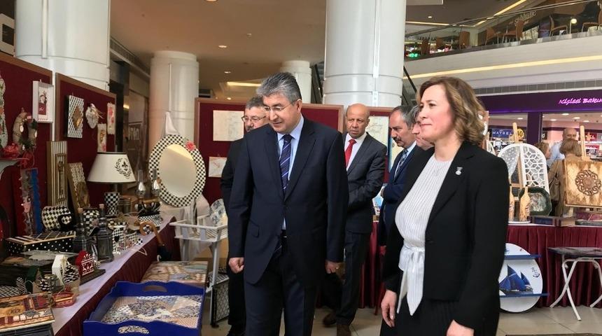 Tepebaşı&rsquo;nda &lsquo;&rsquo;Ahşap Boyama ve Deri &Ccedil;anta Sergisi&rsquo;&rsquo;