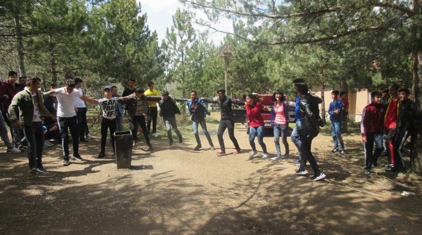 &Ouml;ğrenciler Hıdırellez&rsquo;i kutladı