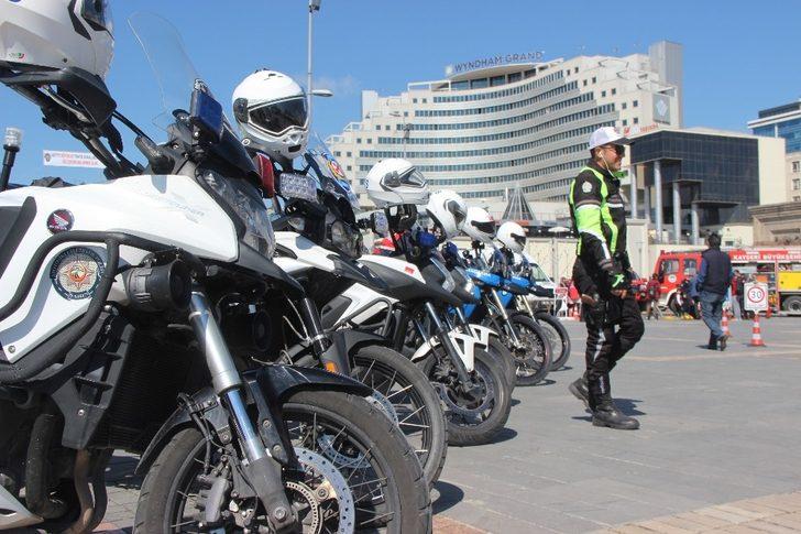 Vali Şehmus Günaydın: ”İnsanlarımızı trafik konusunda eğitirsek, can kayıpları asgariye iner” G2