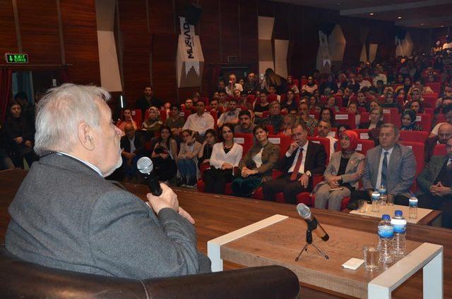 İlber Ortaylı: "Trump bir kovboy kadar cahil bir adam" 1