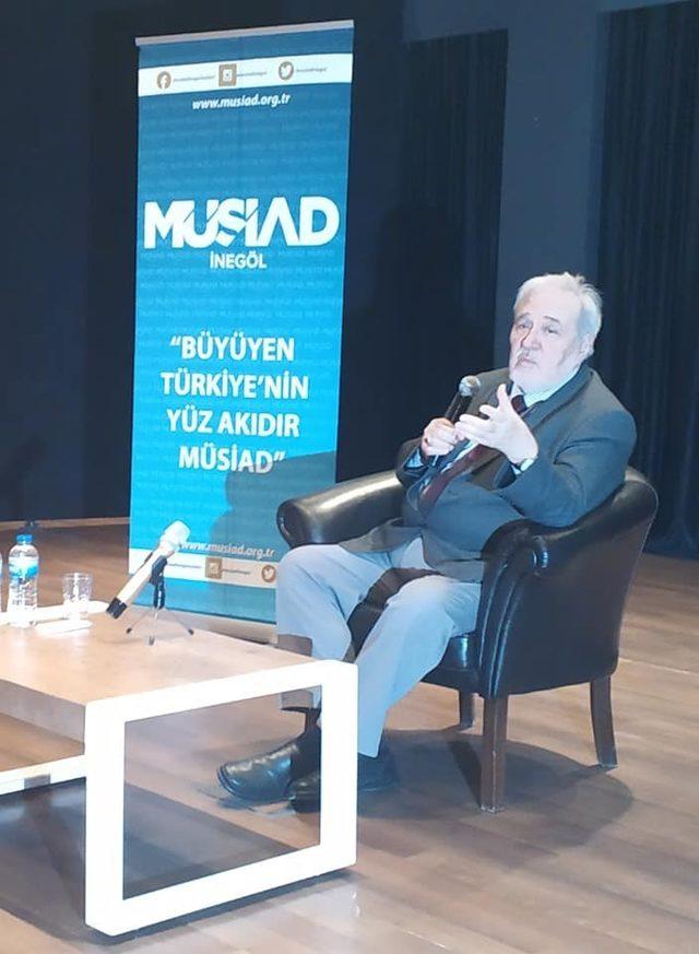 İlber Ortaylı: "Trump bir kovboy kadar cahil bir adam" 4