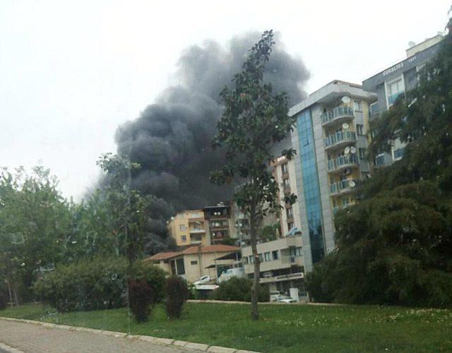 İzmir'de motosikletçide yangın