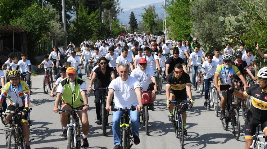 Başkan Esen, şenlikte pedal &ccedil;evirdi