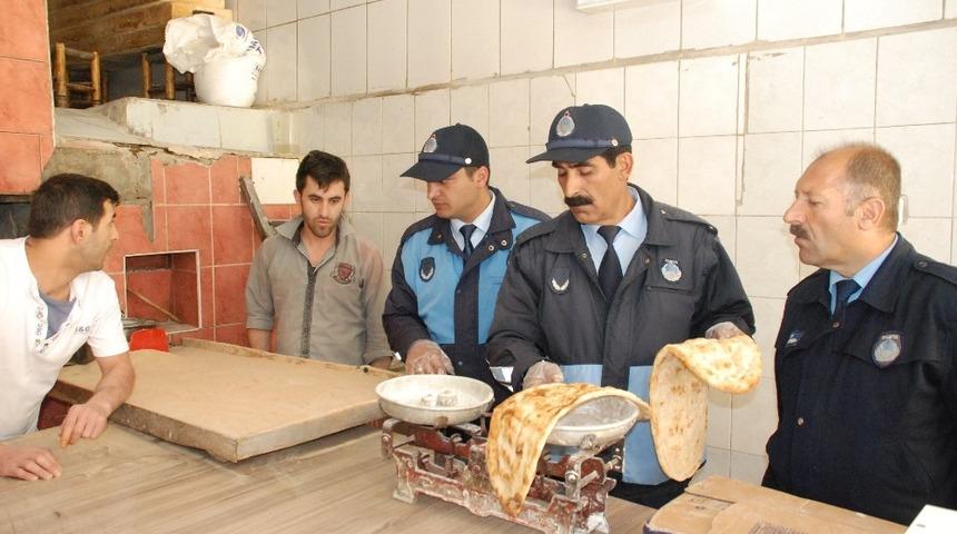 Zabıta ekipleri Ramazan &ouml;ncesi fırınları denetledi