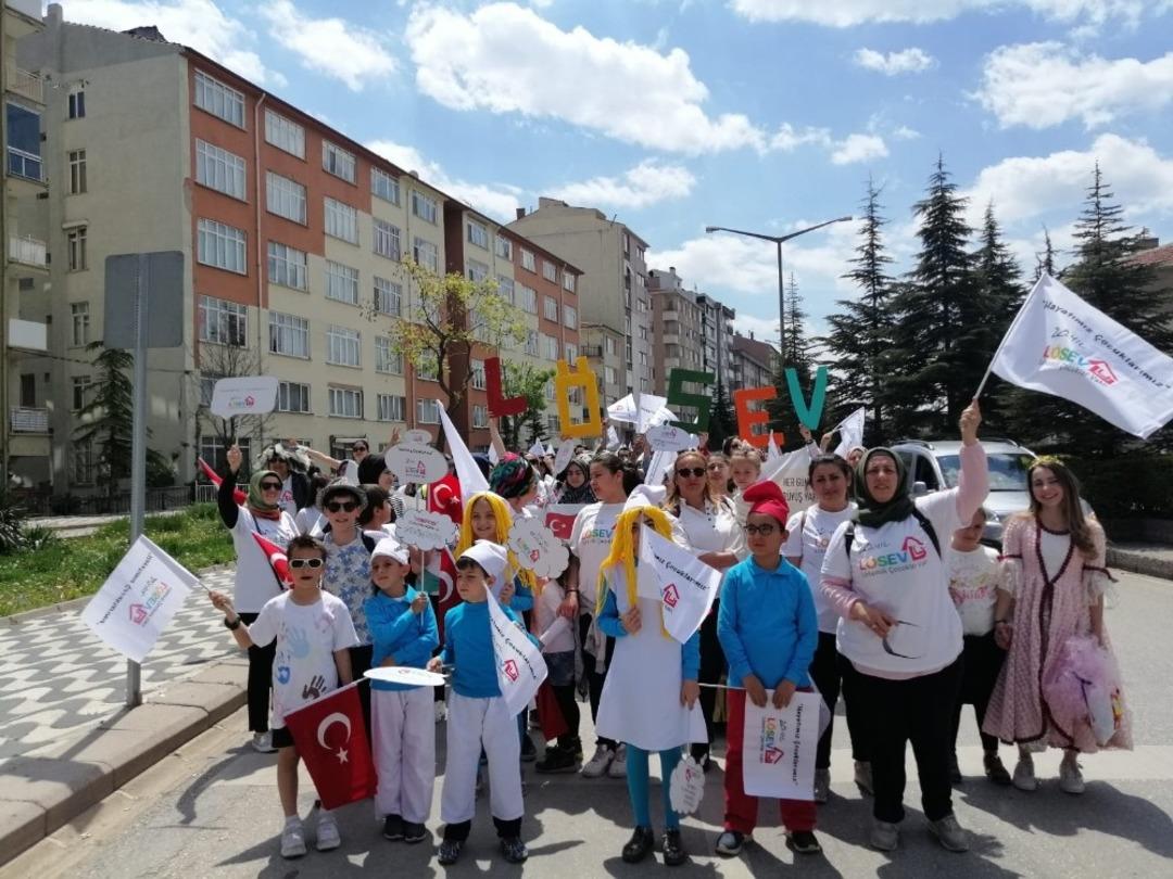 Eskişehir L&Ouml;SEV&rsquo;den farkındalık y&uuml;r&uuml;y&uuml;ş&uuml;