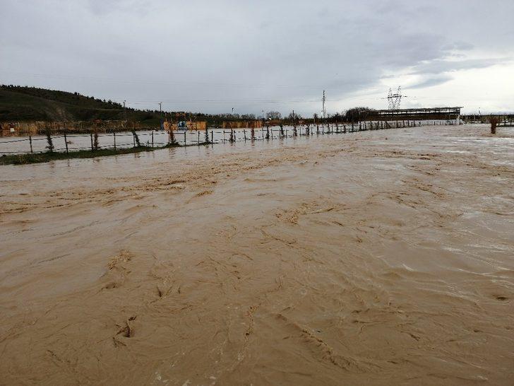 Ahlat’ta yağışlar hayatı olumsuz etkiledi G3