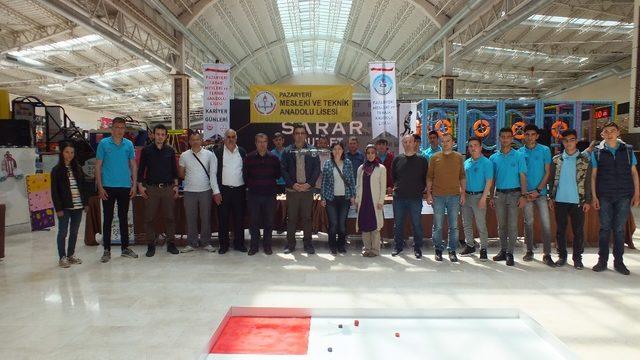 Öğrencilerin yapmış olduğu robotlar vatandaşlarla buluştu