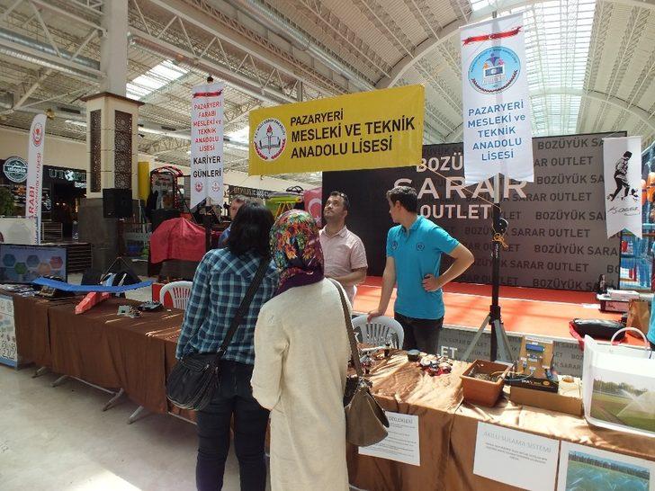 Öğrencilerin yapmış olduğu robotlar vatandaşlarla buluştu G2