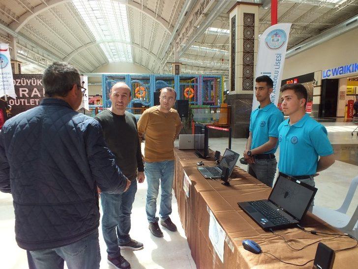 Öğrencilerin yapmış olduğu robotlar vatandaşlarla buluştu G5