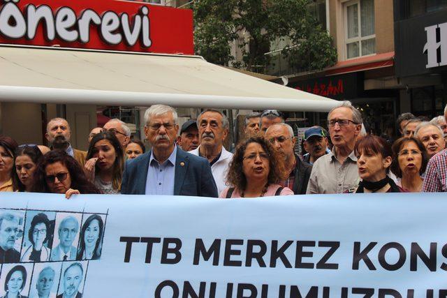İzmir Tabip Odası ve SES'ten hapis cezası tepkisi