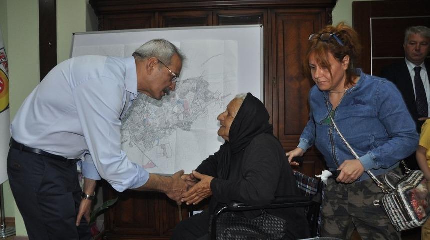 Başkan Bozdoğan, &lsquo;Halk G&uuml;n&uuml;&rsquo;nde vatandaşlarla buluştu