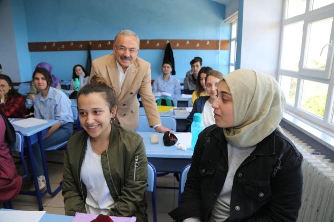 Hilmi G&uuml;ler&rsquo;den &ouml;rnek proje