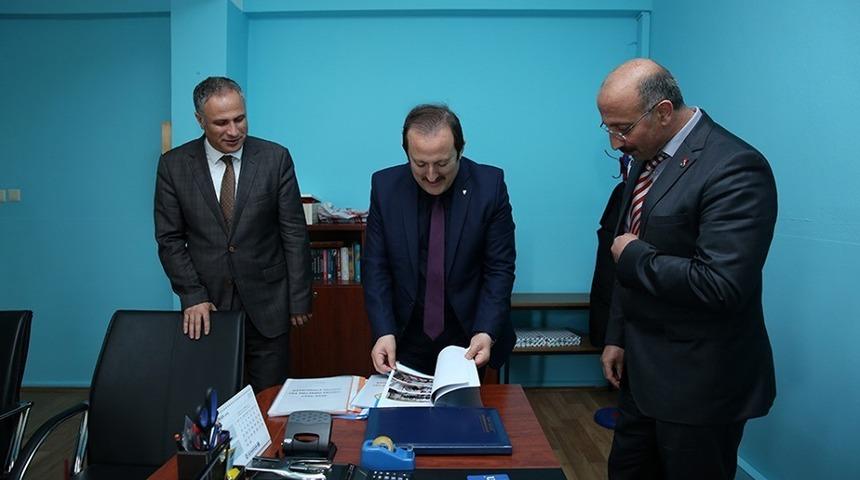 Vali Pehlivan, Mahmut Kemal Yanbeğ İlkokulu&rsquo;nda incelemelerde bulundu